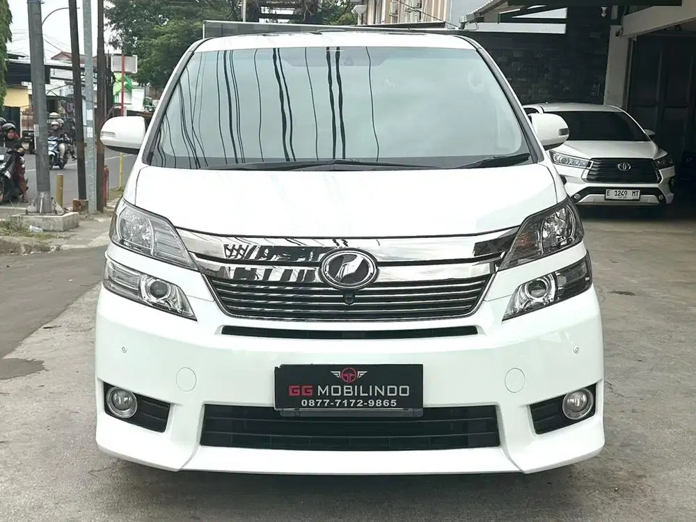 Toyota Vellfire 2.4 V Automatic Th 2012