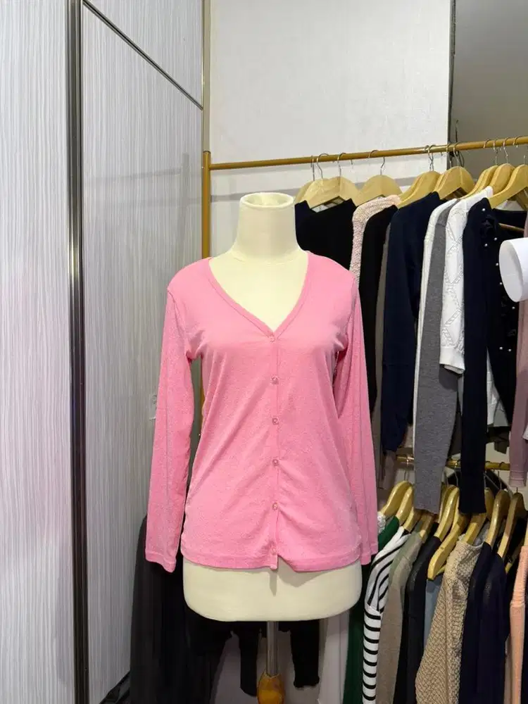 Cardigan pink model tipis