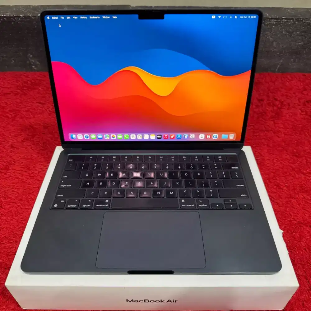 Macbook air m2 2022 ram 16gb ssd 256gb siap pakai bisa cod