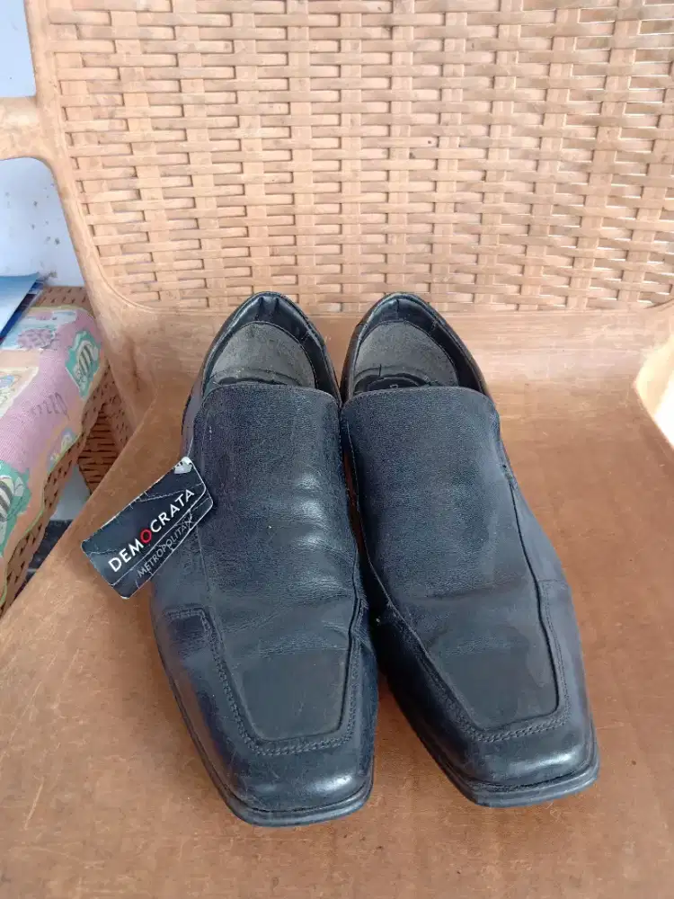 Sepatu Democrata Original