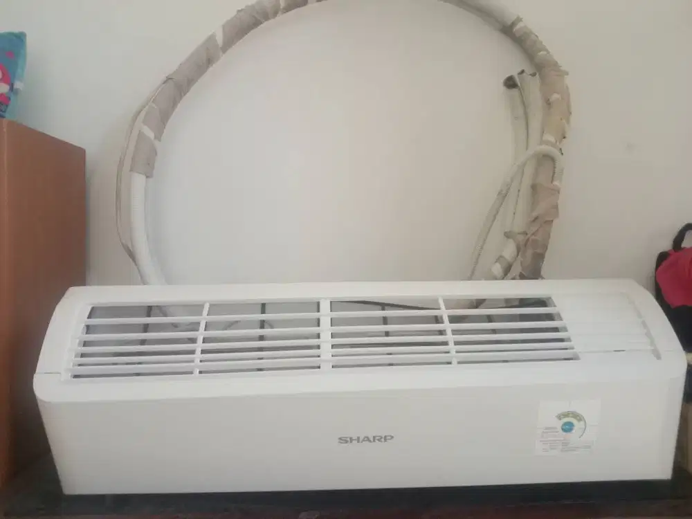 dijual AC baru pakai beberapa bulan masih seperti baru