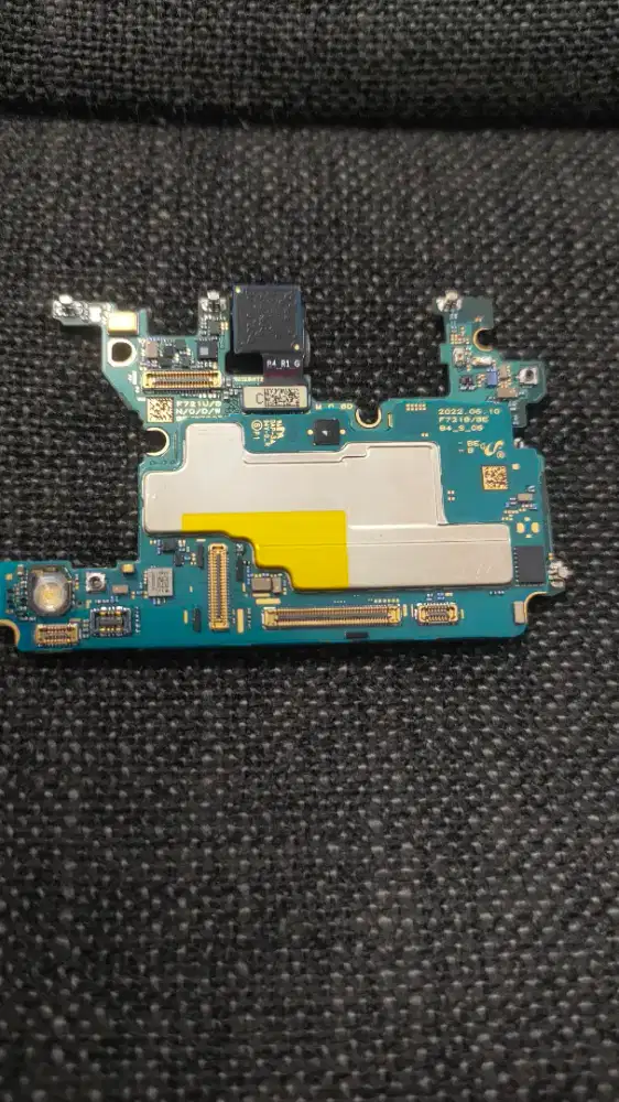 Mesin Samsung Z FLIP 4 RAM 8/256