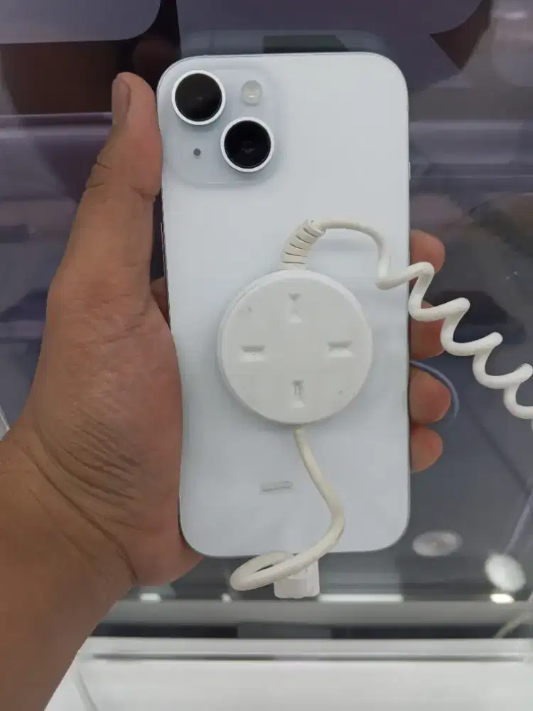 Kredit iPhone 15 garansi iBox