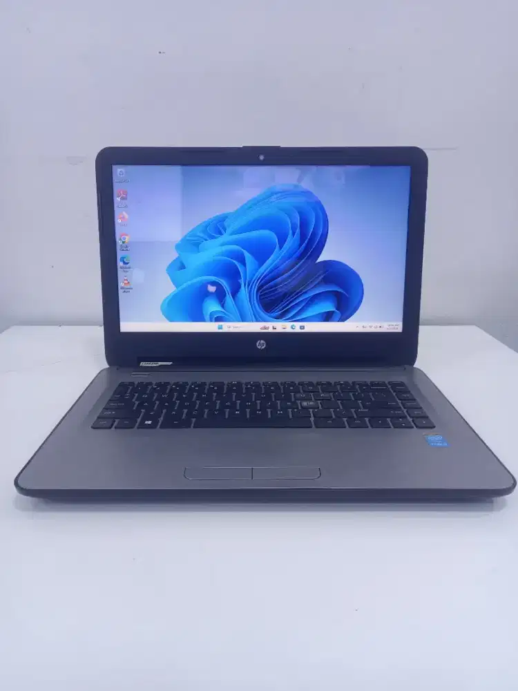 Hp 14 in core i3-5005u ram 8 GB SSD 120 GB win 11