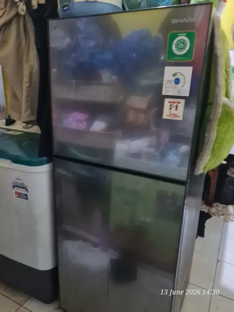 Kulkas 2 pintu Sharp SJ-246 Inverter