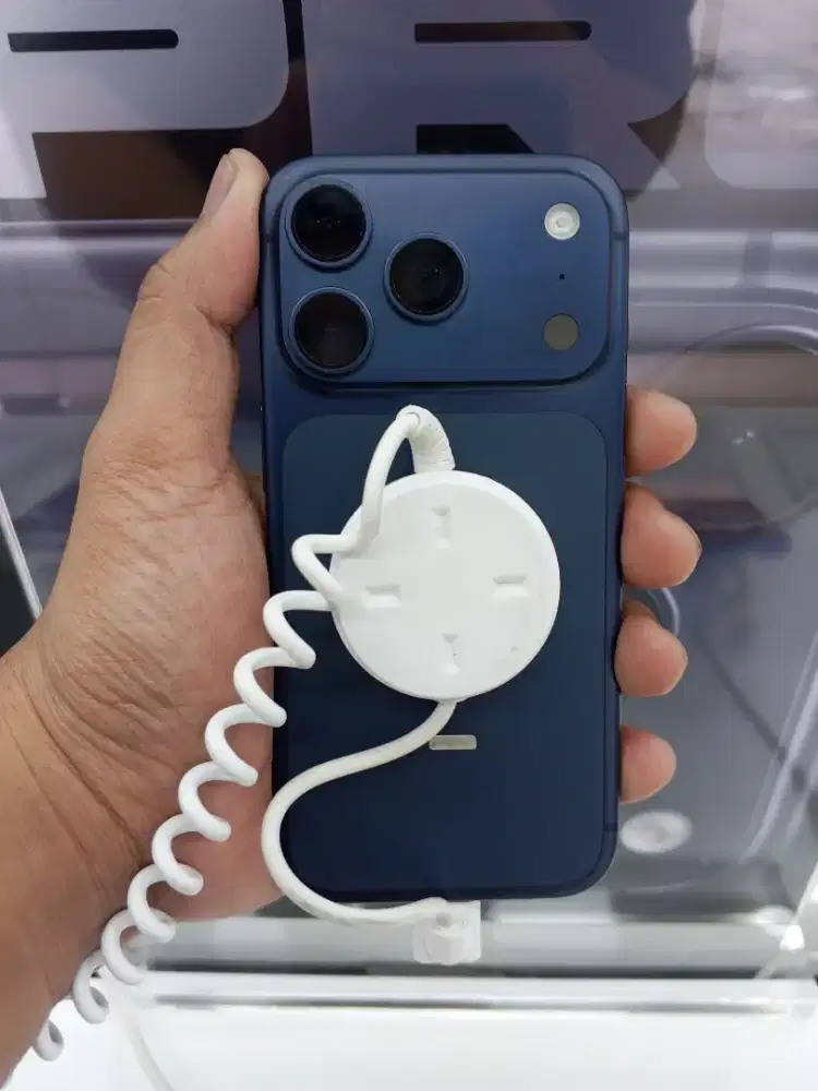 Kredit iPhone 17 pro garansi iBox