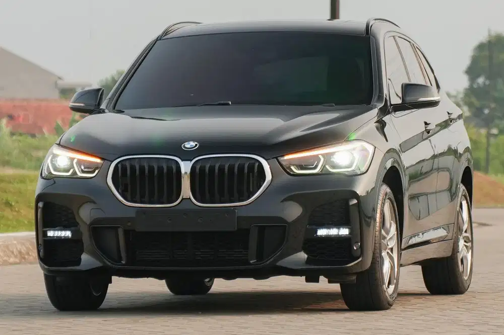 BMW X1 M-Sport 2022 LCI Facelift Panoramic Black Warranty! C200 a200