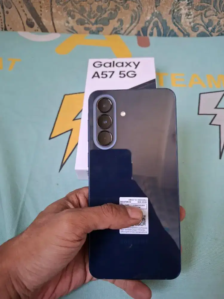 SAMSUNG A57 8/256 LIKE NEW