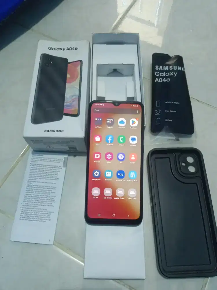 Jual hp Samsung A04E  jaringan 4G LTE ram 3/32GB camera bagus