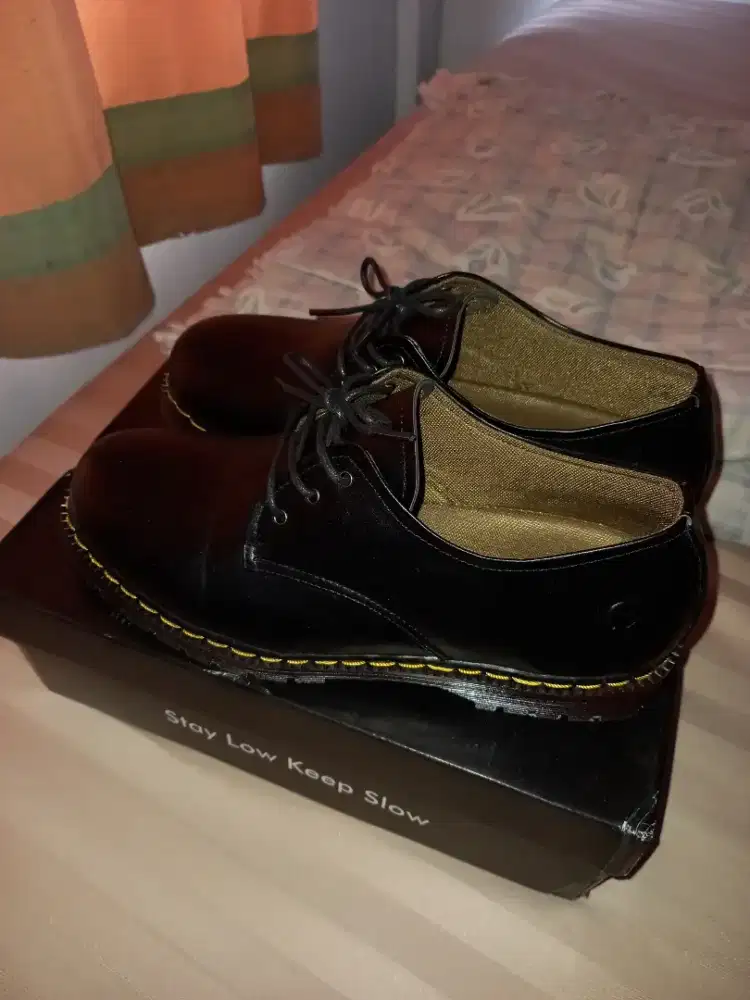 Sepatu kulit formal merk Otiv size 43