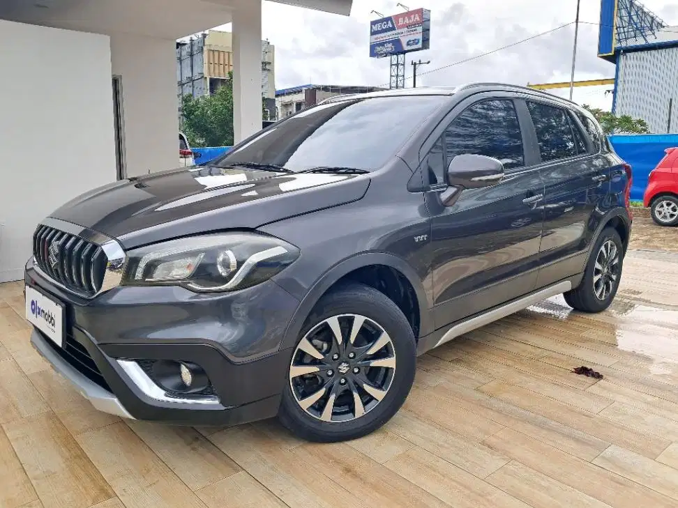 Suzuki SX4 1.5 S-Cross Bensin AT 2018 Abu