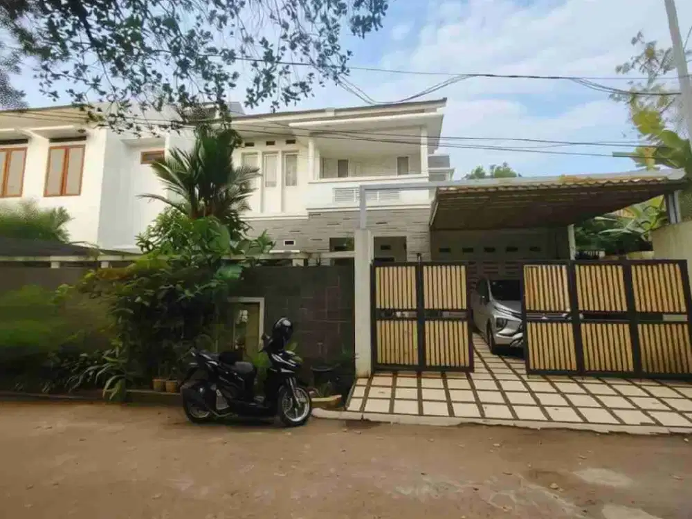 rumah second terawat siap huni di Cibubur Jakarta Timur