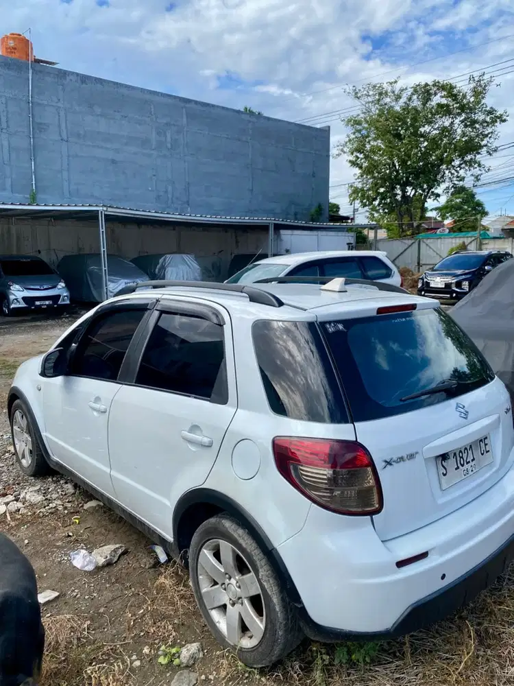 Suzuki SX4 2011 Bensin