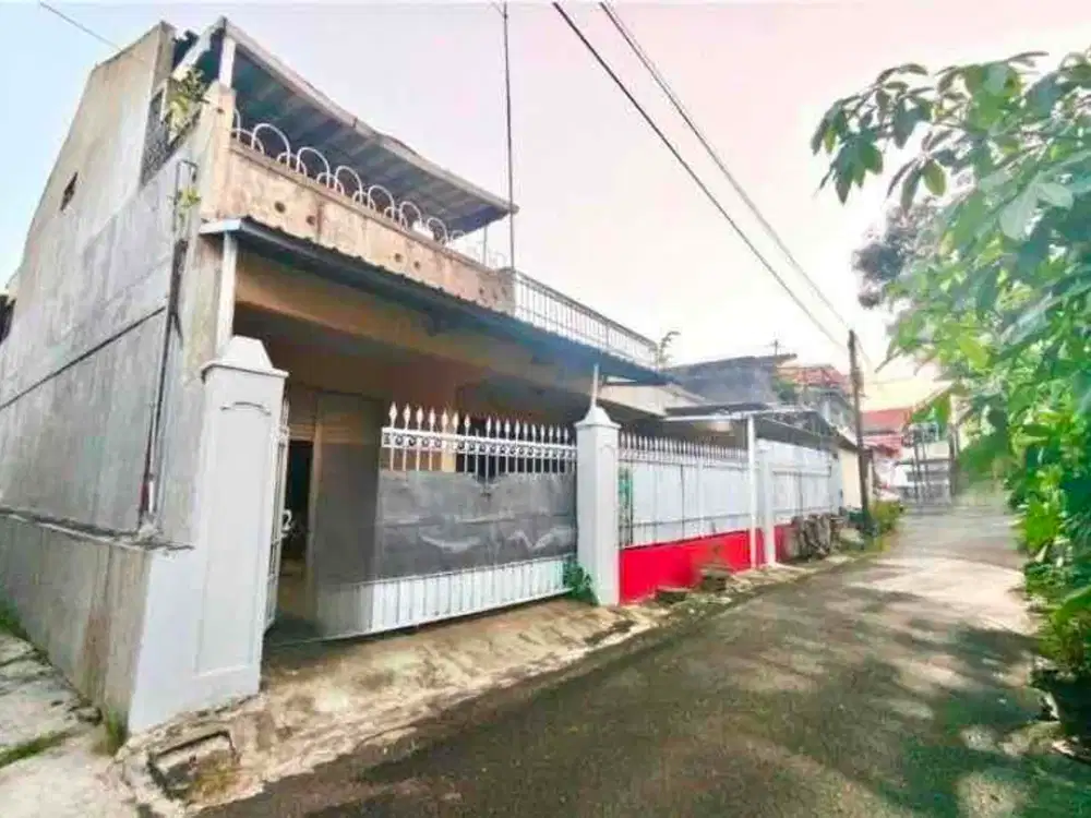 Rumah Klasik Tengah Kota Solo