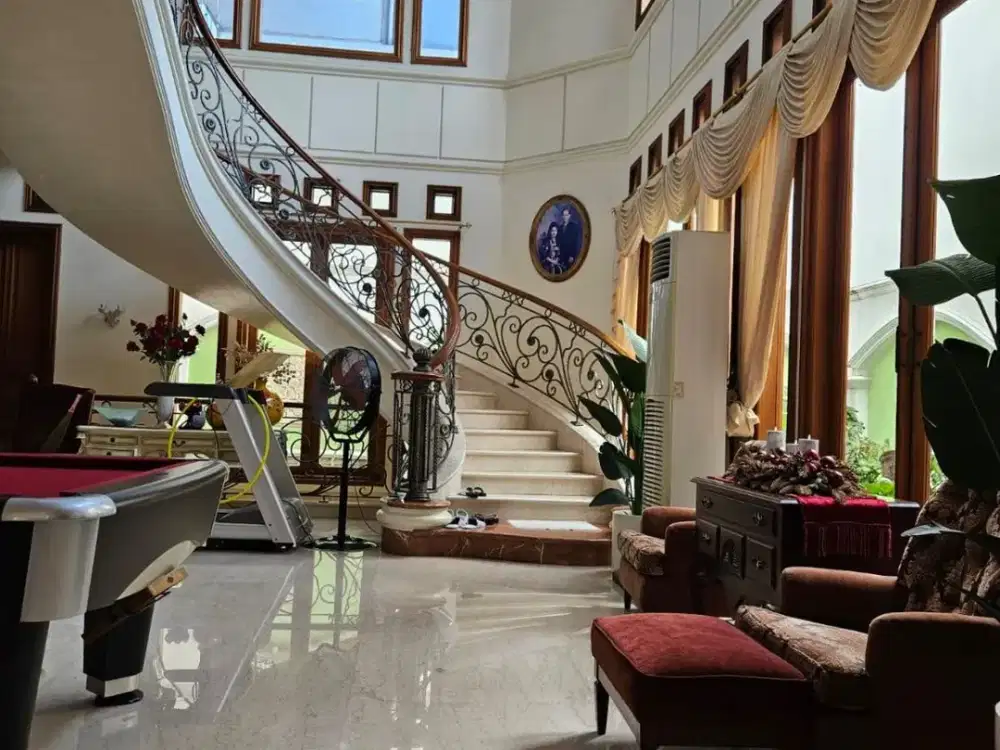 Dijual Rumah design classic Villa Gading Indah di Kelapa Gading, Jakarta Utara