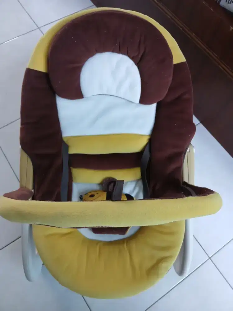 Preloved baby bouncer/kursi goyang bayi (rocking chair)