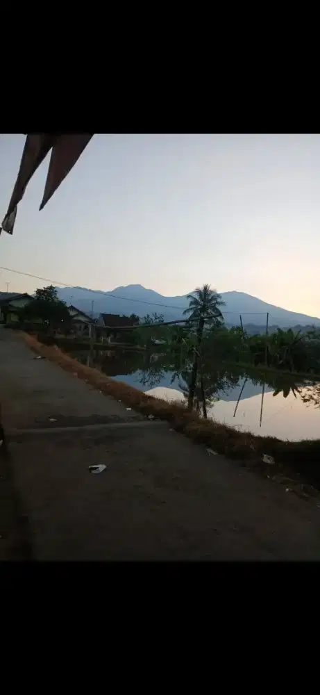 Tanah cantik strategis