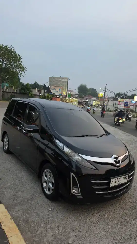 Mazda Biante 2012 Hitam