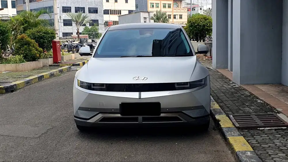 Hyundai Ioniq 5 EV Long Range Signature Abu NIK 2022 Like New Low Km