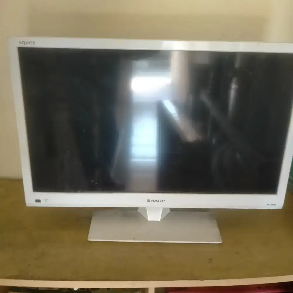 TV LCD 24inch bekas mati