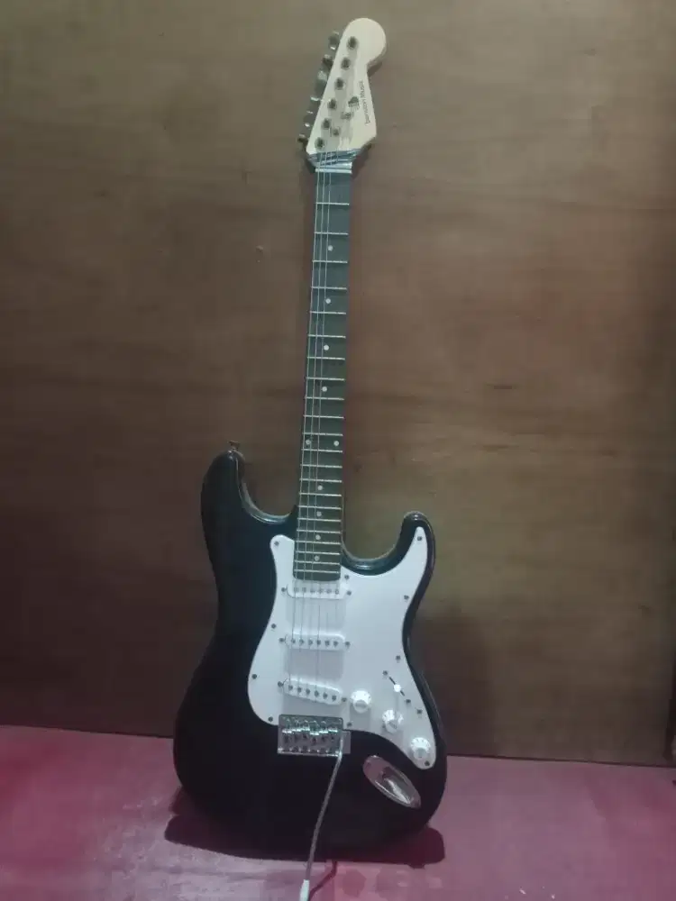 Gitar elektrik + amplinya