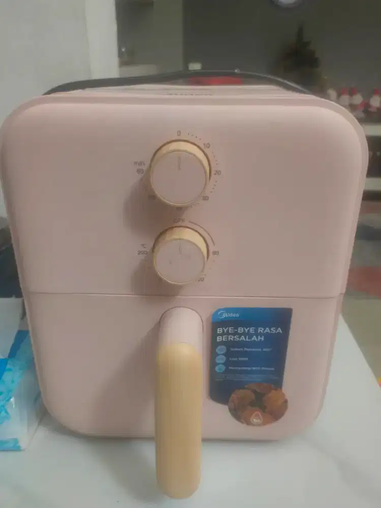 Dijual cepat air fryer merk Midea Bagus
