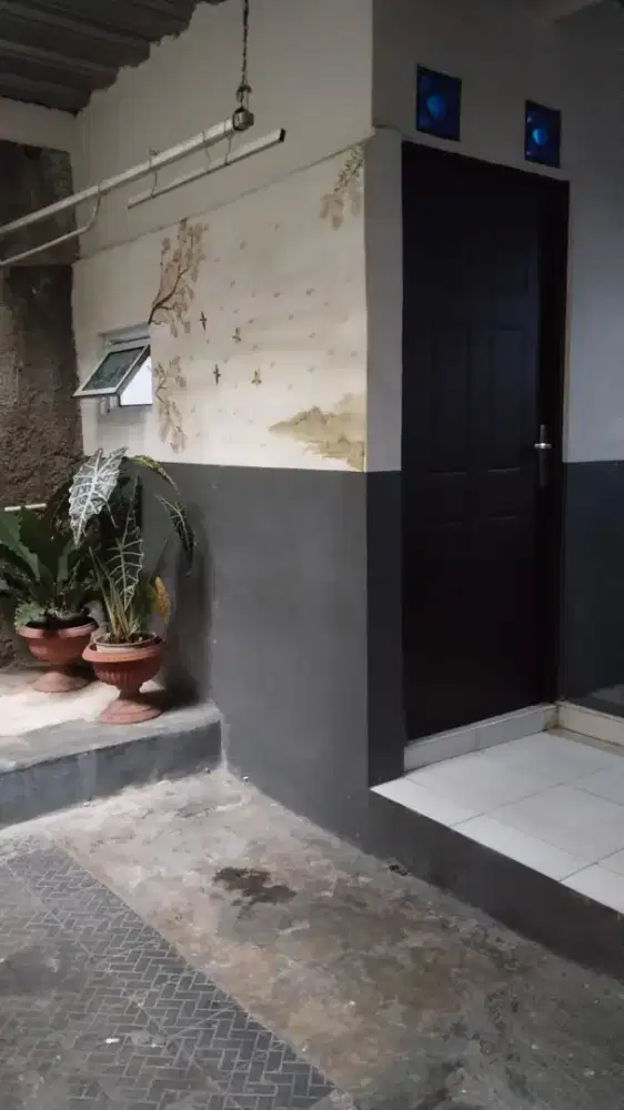 KONTRAKAN DEKAT STASIUN TEBET