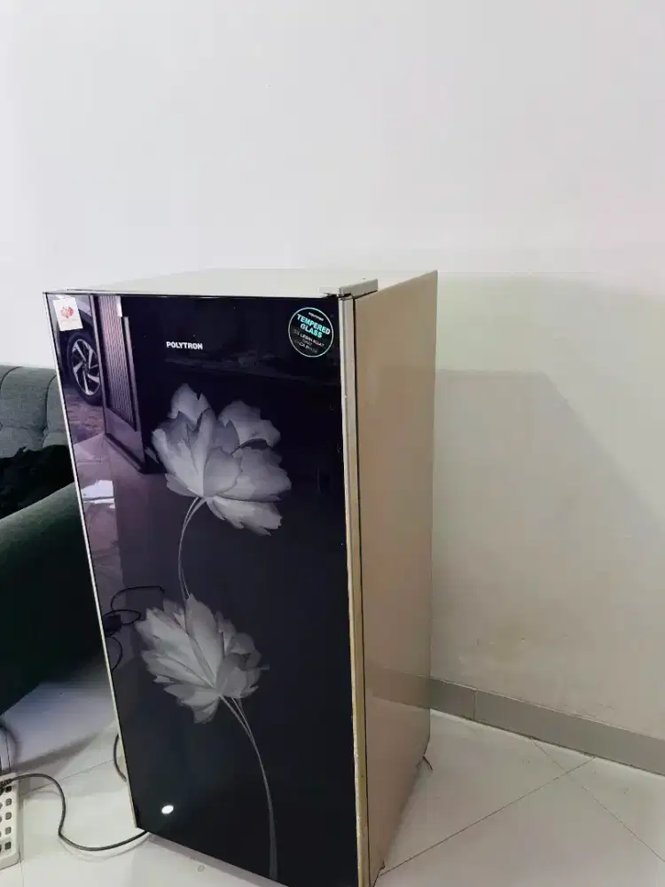 Kulkas Polytron