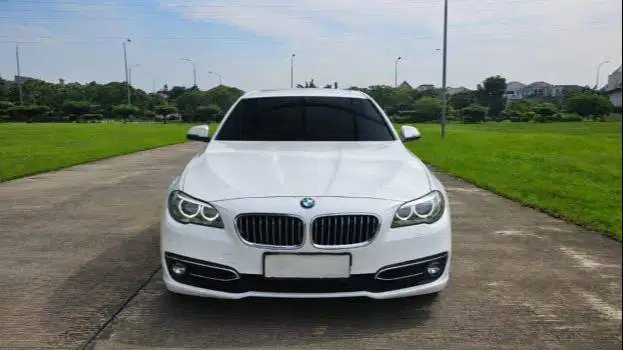 BMW 520i 2.0 A/T 2014/2015