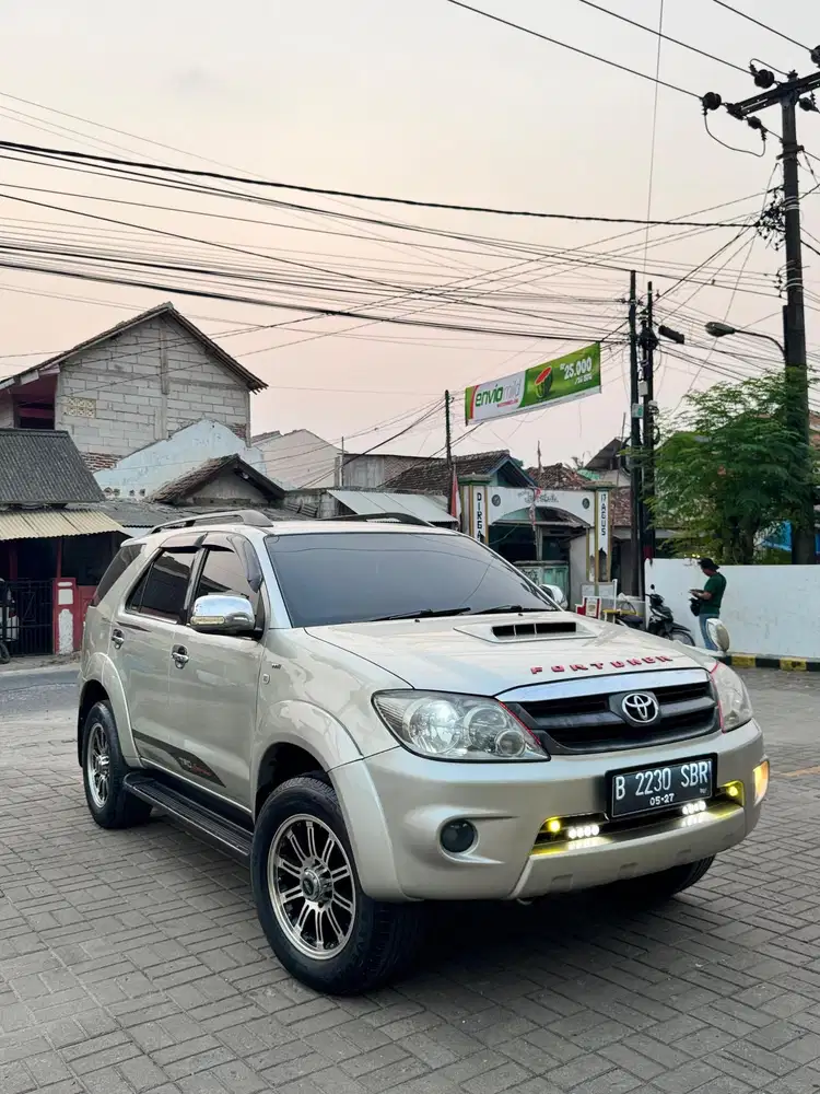 Toyota Fortuner 2006 Bensin