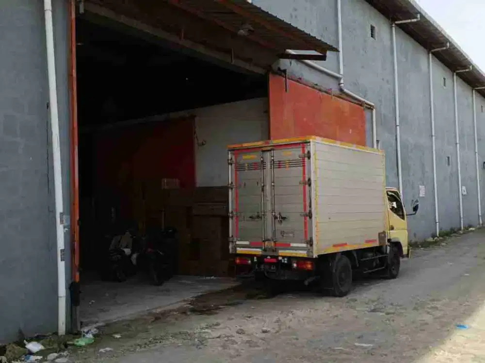 Gudang kedinding siap pakai akses truk ban dobel