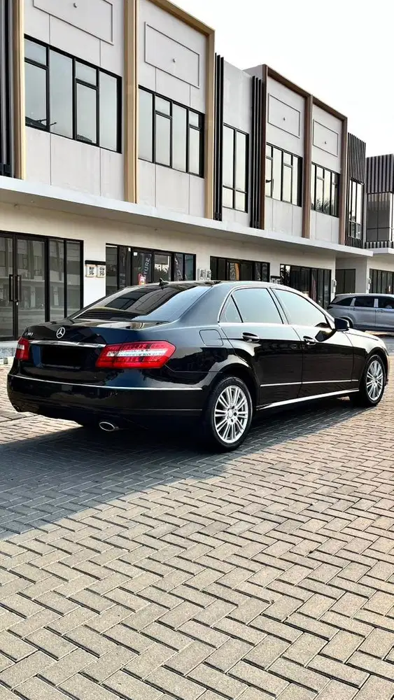 CASH MERCEDES BENZ E300 ELEGANCE W212 V6 2011