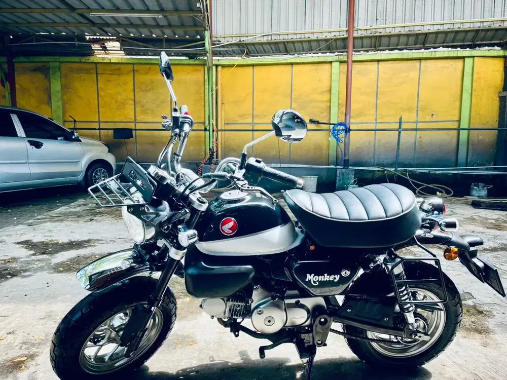 Honda Monkey 125 Hitam 2021