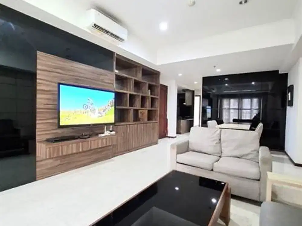 Tinggal bawa koper! fasilitas lengkap Disewakan 3br+  Nyaman Apartemen Royal Mediterania Garden  akses Strategis selangkah ke Central park Mall