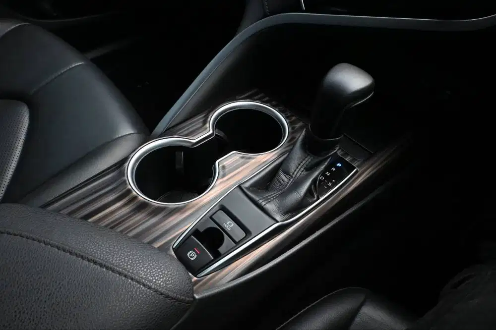Toyota Camry 2.5 V 2020