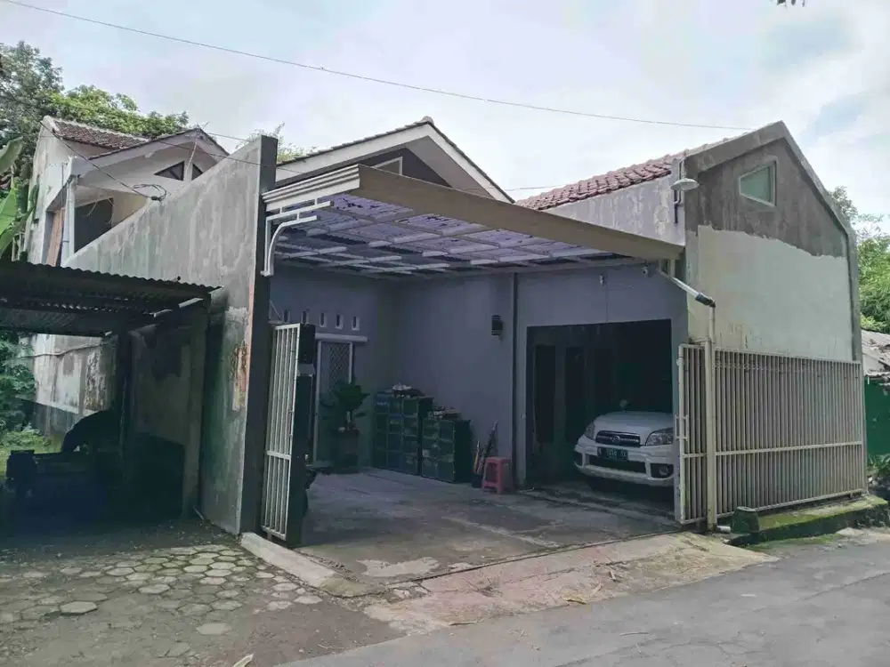 Rumah 2 lantai bagian belakangnya, sejuk, cocok utk pensiunan di Moyudan, selatan pasar Godean, barat pasar Menulis, Museum Soeharto