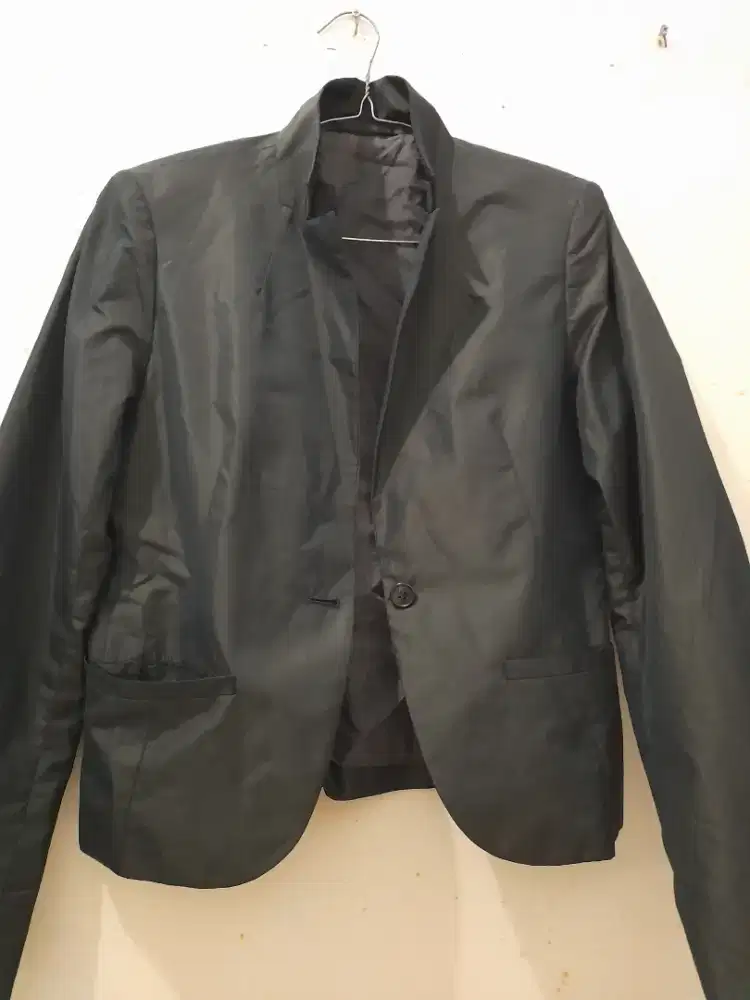 Blazer wanita ukuran S
