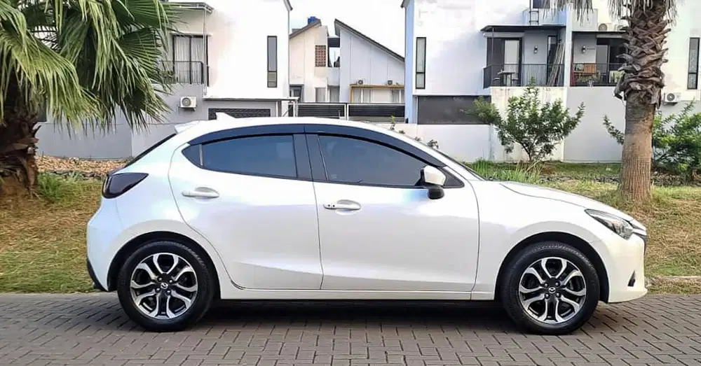 Mazda 2 2015 Bensin