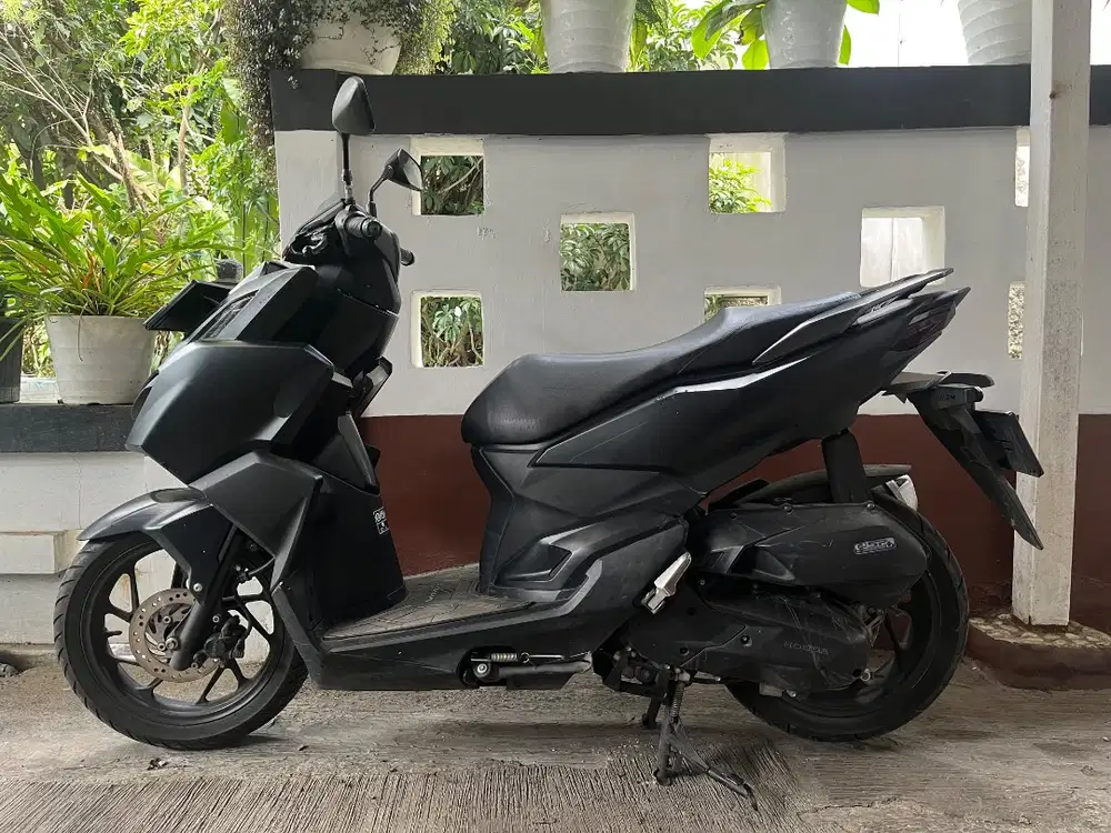 Vario 160 2023 tangan pertama full skotlet hitam doff