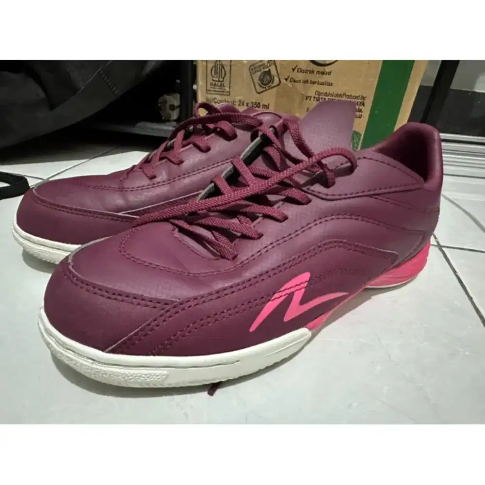 Di jual sepatu futsal masoh bagus
