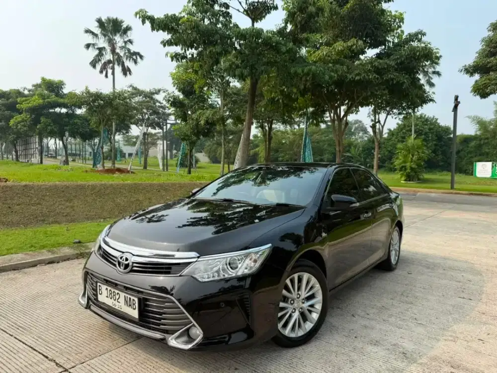 Toyota Camry 2.5 V AT 2015 Bensin