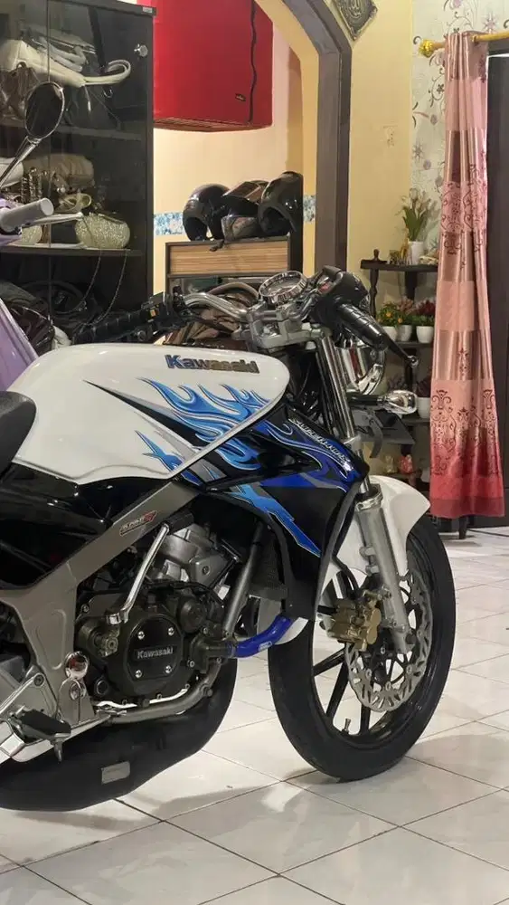NINJA R 2015 LE (keluaran terakhir)
