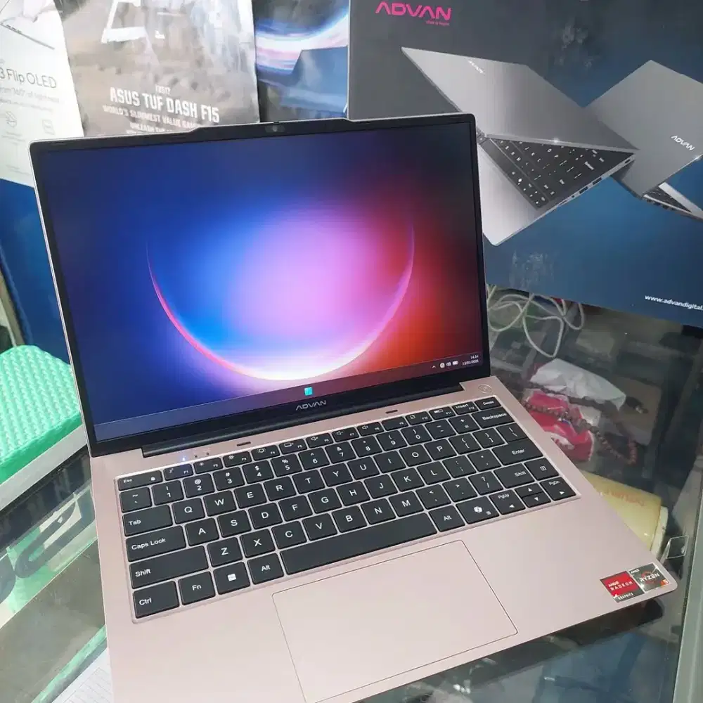 Laptop gaming Advan Soulmate Plus Ryzen 5 Ram 8GB ssd 256GB 6bln pakai