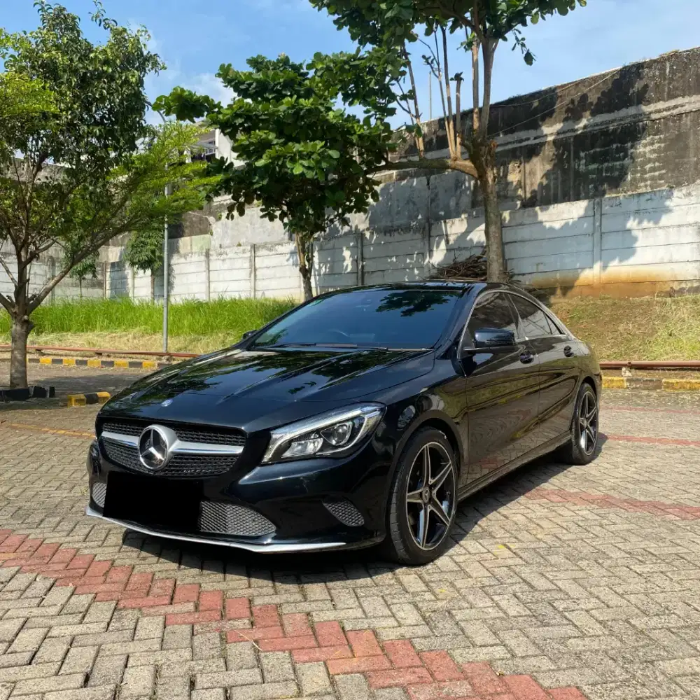 Mercedes Benz CLA200 Urban 1.6 AT Thn 2016 KM 25rb!