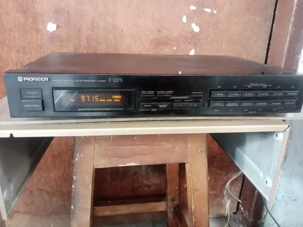 Cuner radio Pioneer F227s  FM / am