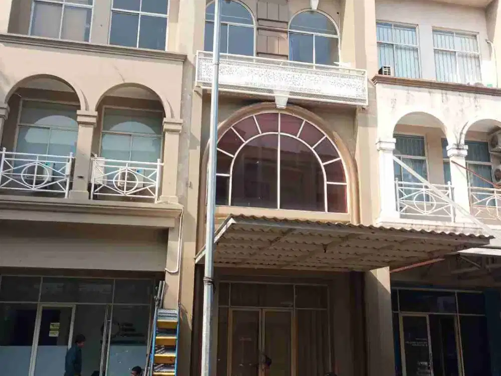 Disewakan ruko rsk grand galaxy city Bekasi