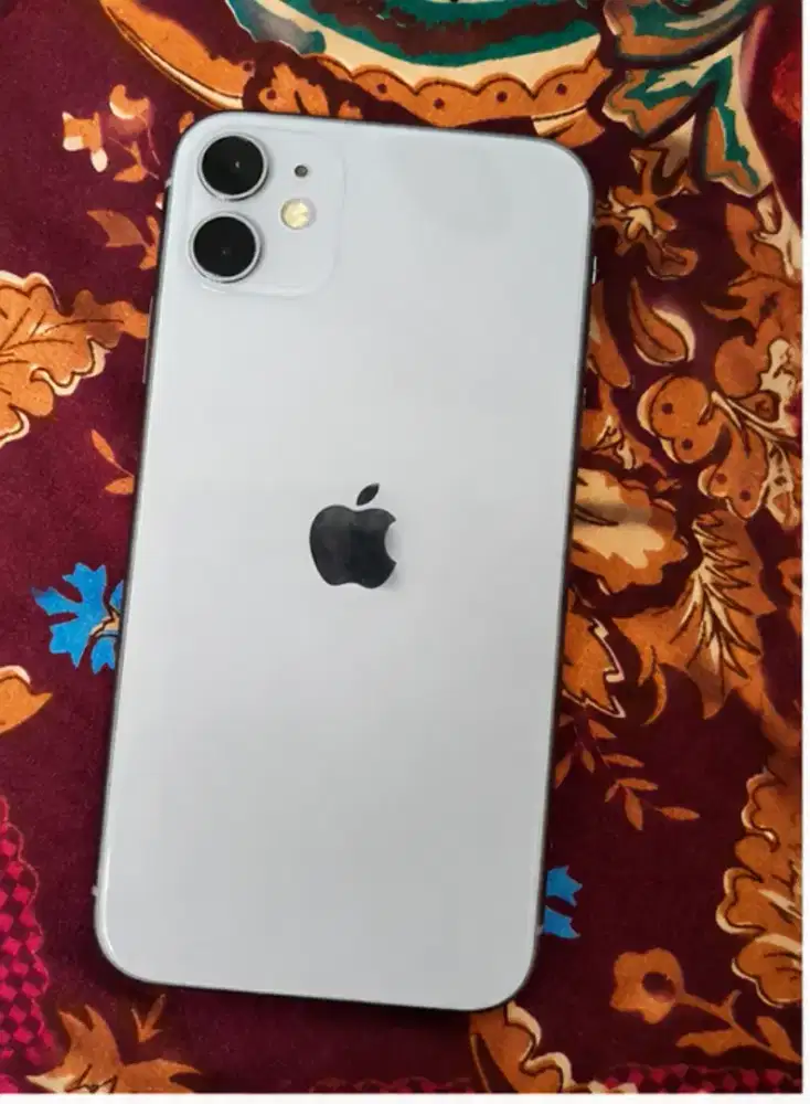 Iphone 11 64GB inter
 allprov 
Face id on
Kamera d/b normal 
Bh 73%