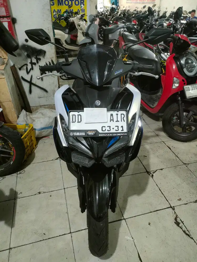 Yamaha Aerox Alpha 155cc 2026 Putih hitam Abs