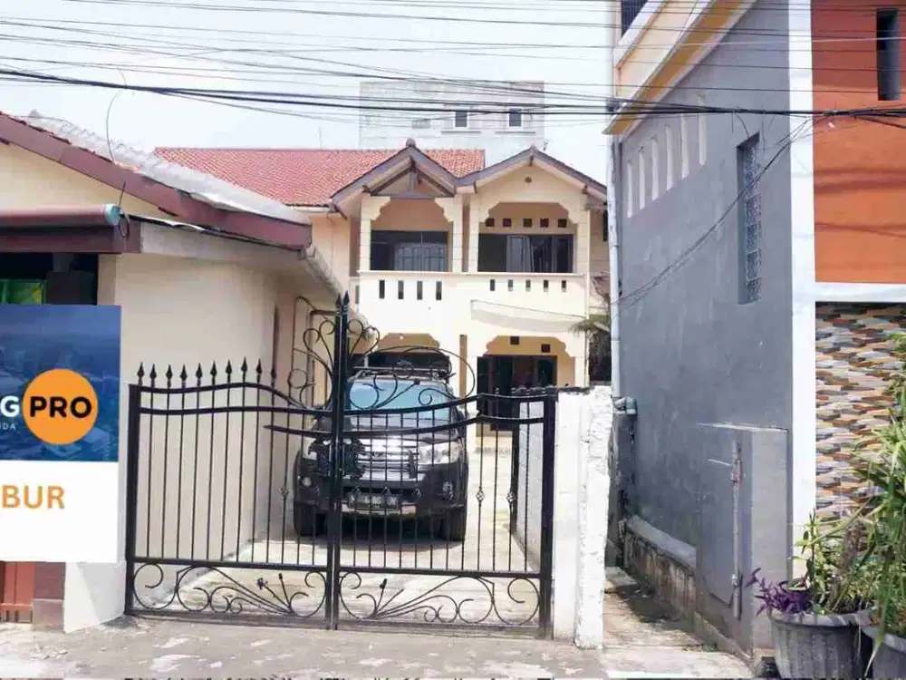 JUAL RUMAH CILILITAN JAKARTA TIMUR SHM RAPI SIAP HUNI SEMI FURNITUR BANGUNAN KOKOH