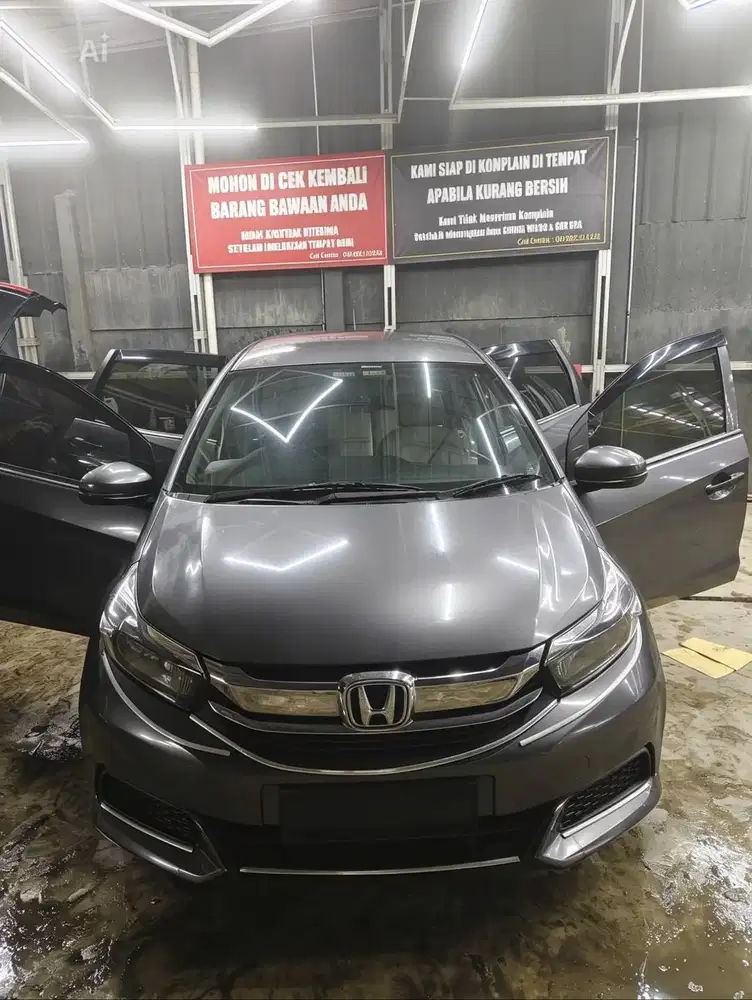 Honda Mobilo 2017 E  dari baru mulus orsinil tangan 1